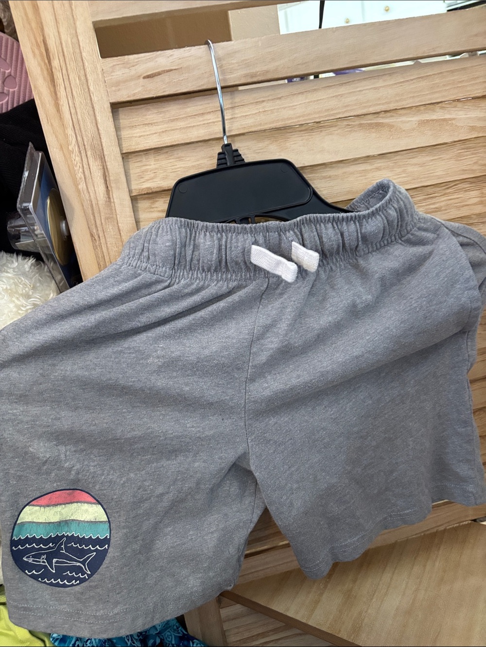 Garanimals Gray Knit Shorts with Rainbow Shark Patch 7